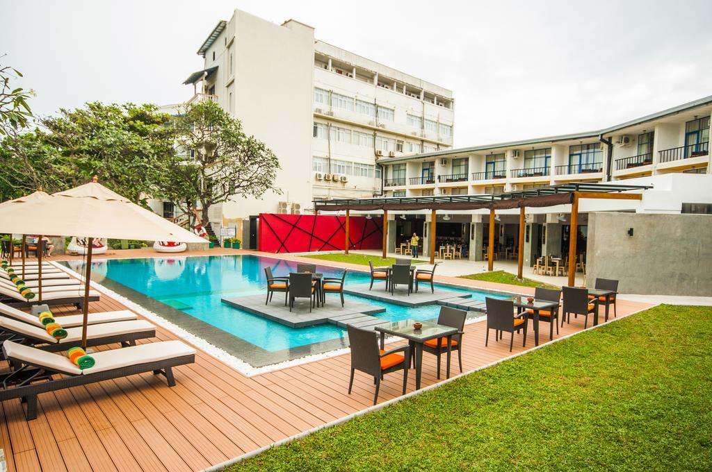 Camelot Beach Hotel Negombo Ngoại thất bức ảnh